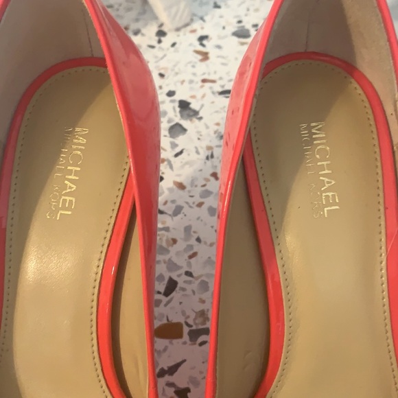 Michael Kors Pink Heels - Picture 2 of 6